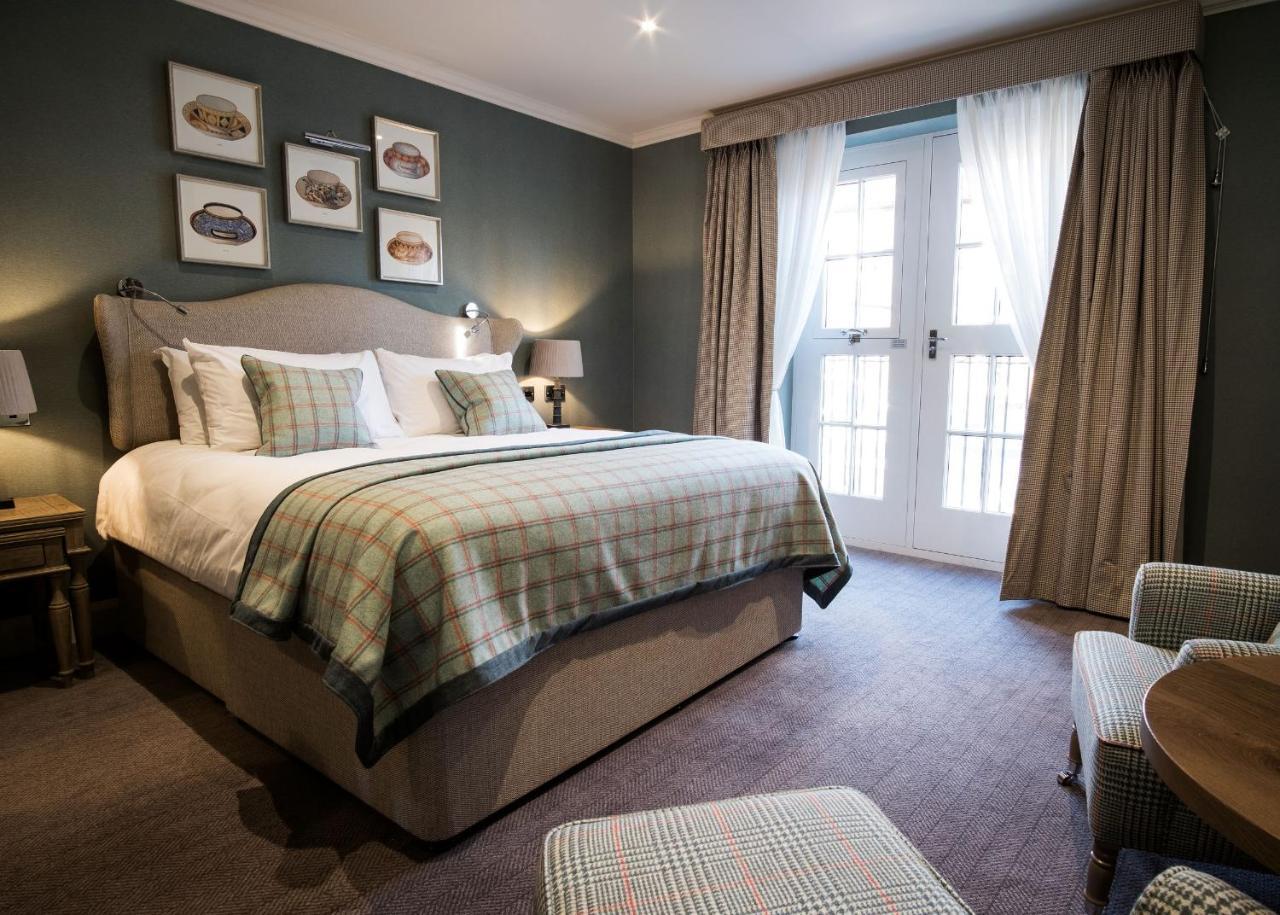 The Arms Hotel